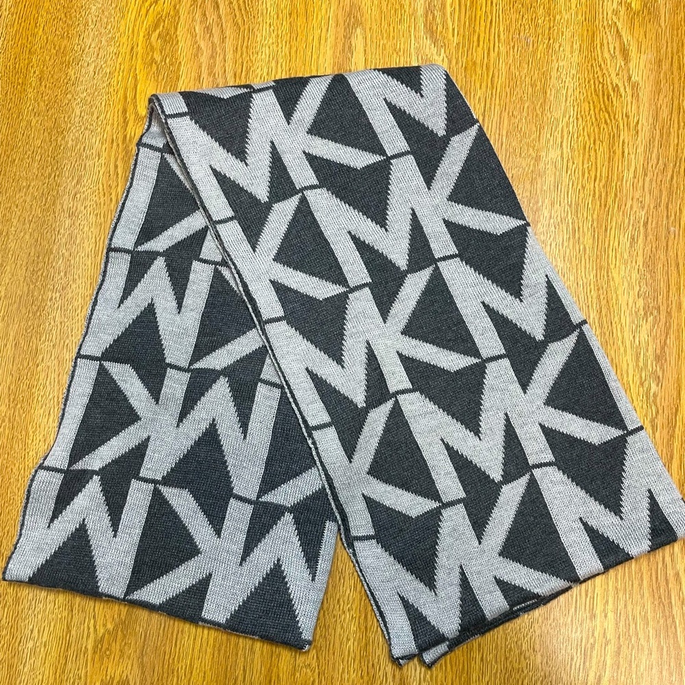Michael Kors scarf